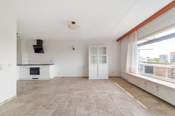 Studio te koop: Else Mauhslaan 123, 'S-Gravenhage