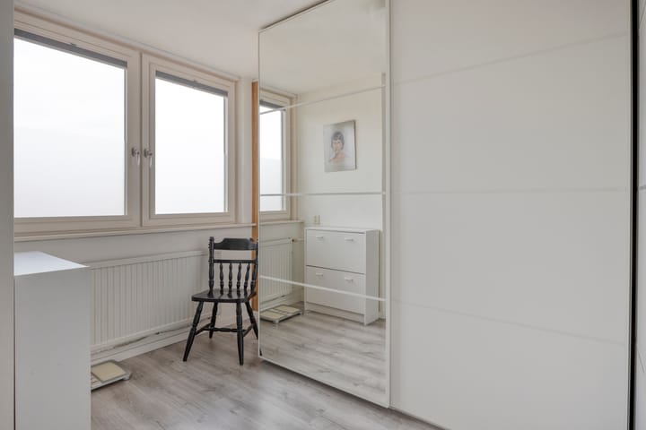 Tussenwoning te koop: Admiraal Helfrichstraat 16, Roermond