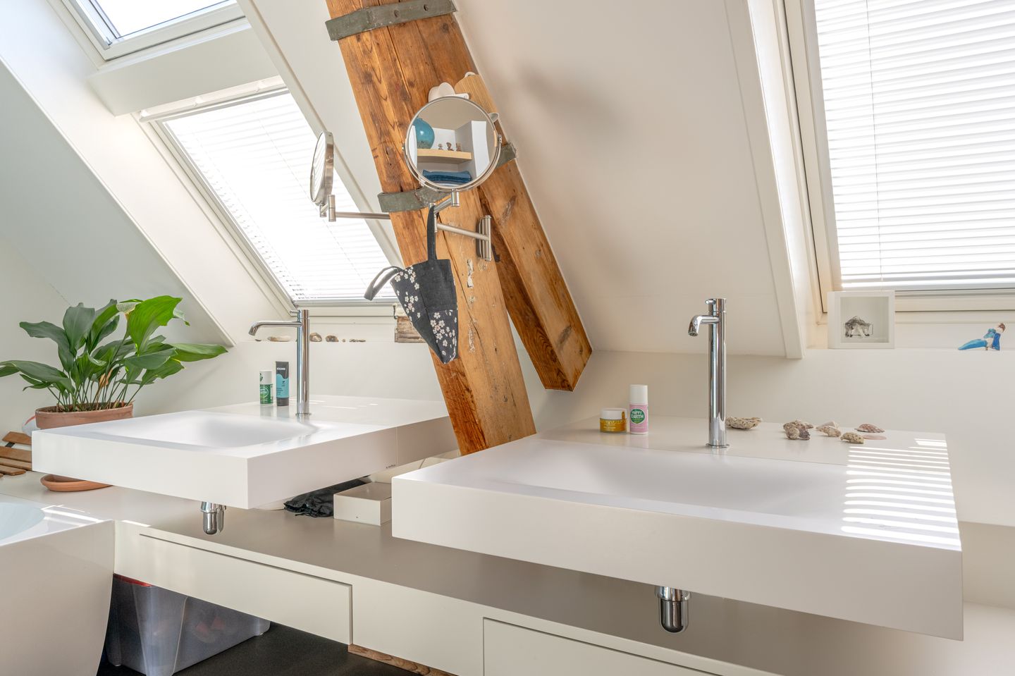 Photo 25 of Maximiliaanstraat 19-D
