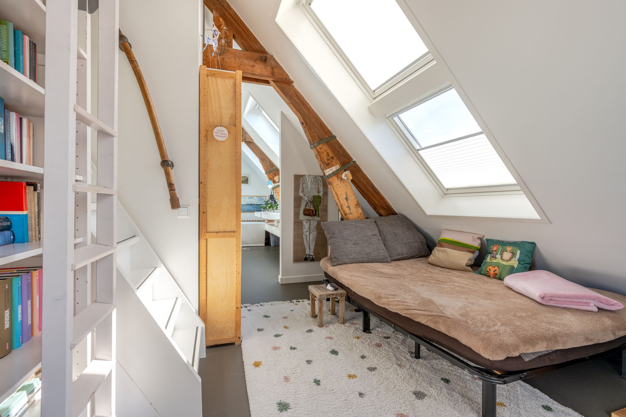 Photo 30 of Maximiliaanstraat 19-D