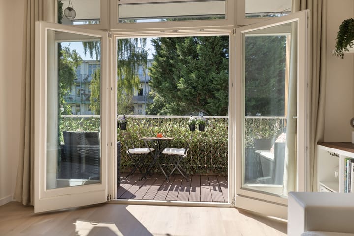 Appartement te koop: Bestevâerstraat 123-1, Amsterdam
