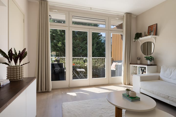 Appartement te koop: Bestevâerstraat 123-1, Amsterdam