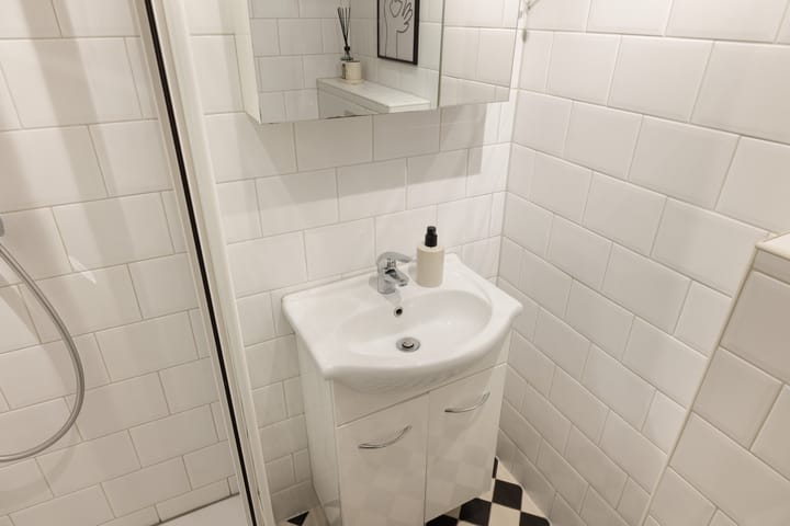Appartement te koop: Bestevâerstraat 123-1, Amsterdam