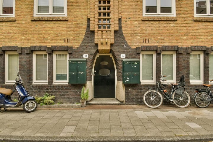 Appartement te koop: Bestevâerstraat 123-1, Amsterdam
