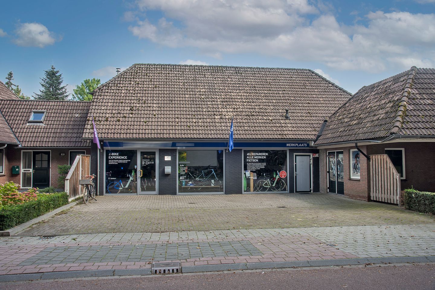 View photo 3 of Grotestraat 46