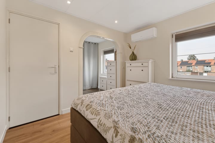 Hoekwoning te koop: Meerloseweg 26, Uden
