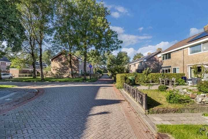 Tussenwoning te koop: P.A. de Genestetstraat 15, Harlingen