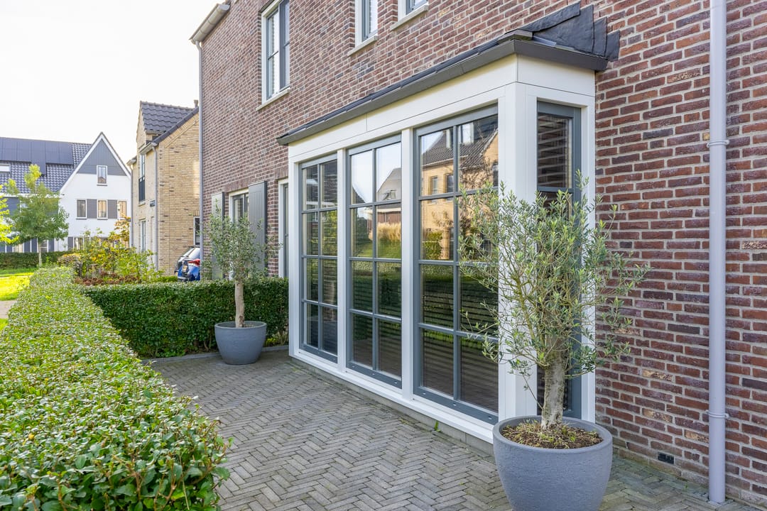 Foto 11 van Bloemenkelderlaan 8