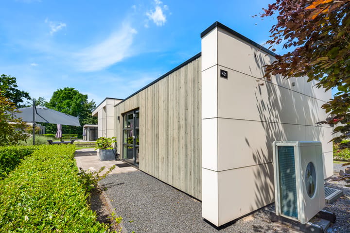 Vrijstaande woning te koop: Buitenhuizerweg 2-421, Velsen-Zuid