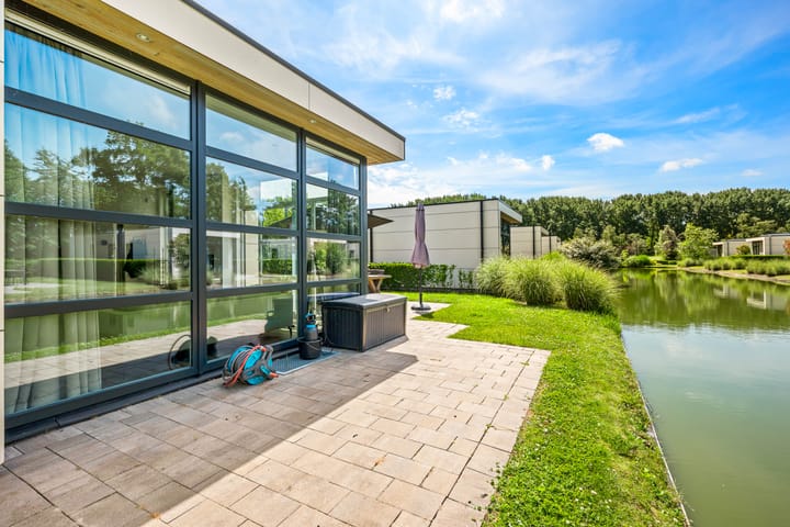 Vrijstaande woning te koop: Buitenhuizerweg 2-421, Velsen-Zuid