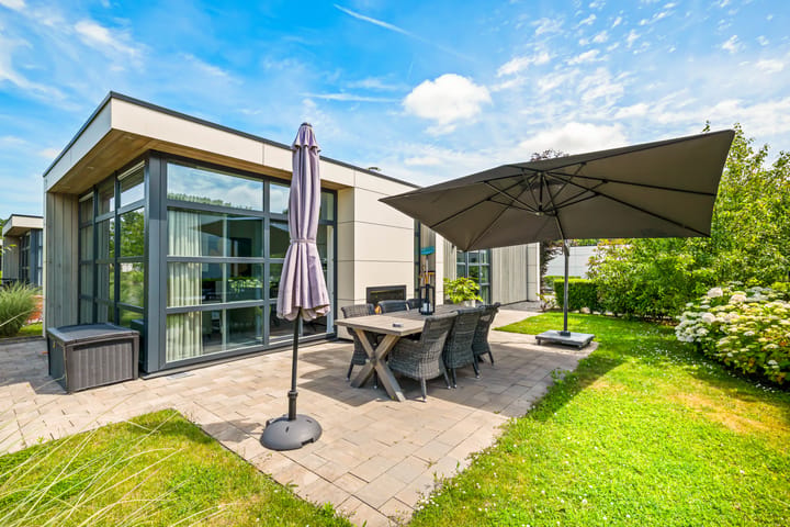 Vrijstaande woning te koop: Buitenhuizerweg 2-421, Velsen-Zuid