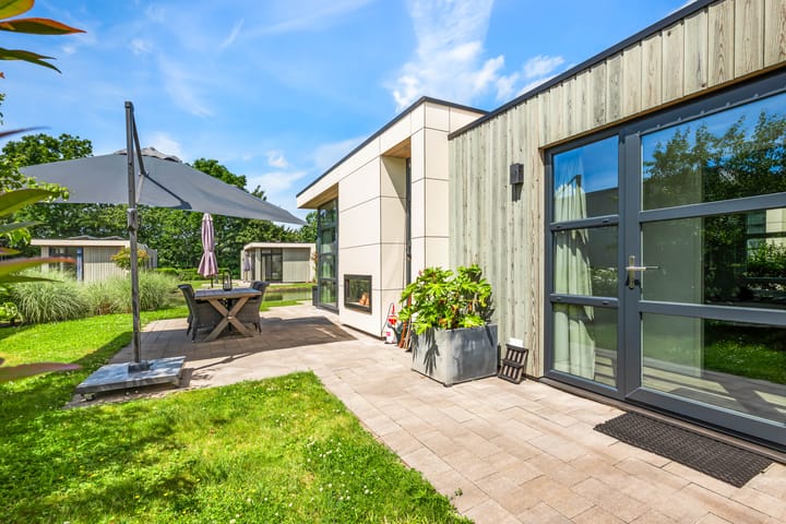 Vrijstaande woning te koop: Buitenhuizerweg 2-421, Velsen-Zuid