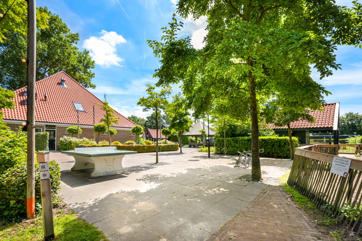 Vrijstaande woning te koop: Buitenhuizerweg 2-421, Velsen-Zuid