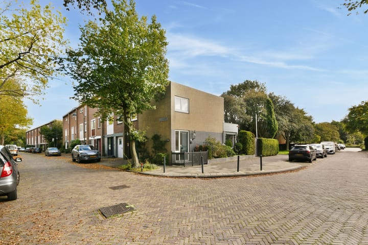Hoekwoning te koop: Van Hogendorpstraat 75, Haarlem