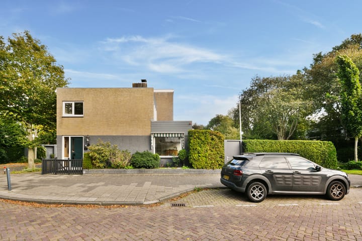 Hoekwoning te koop: Van Hogendorpstraat 75, Haarlem