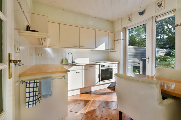 Hoekwoning te koop: Van Hogendorpstraat 75, Haarlem