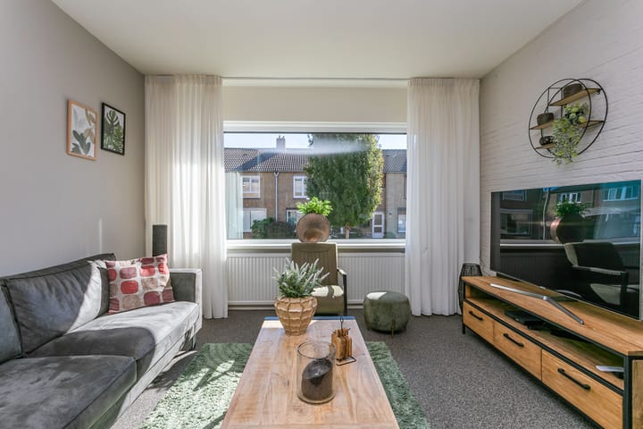 Foto 4 van Schoutstraat 8