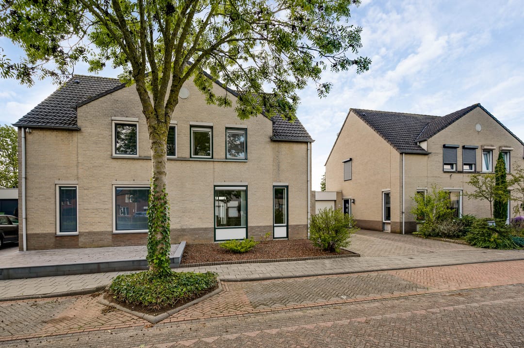 Photo 38 of Frederikstraat 32