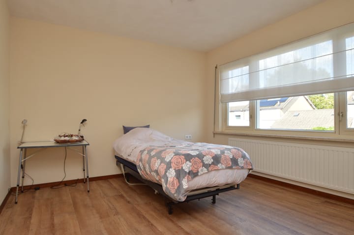 Tussenwoning te koop: Boerhaavestraat 7, Vlierden