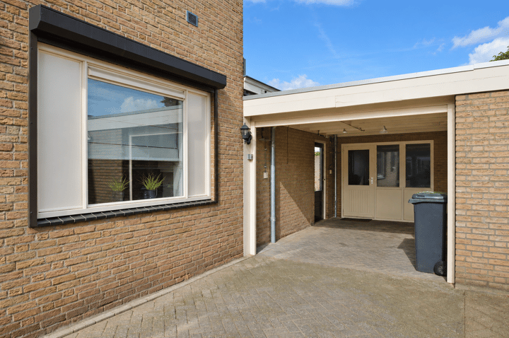 Tussenwoning te koop: Boerhaavestraat 7, Vlierden