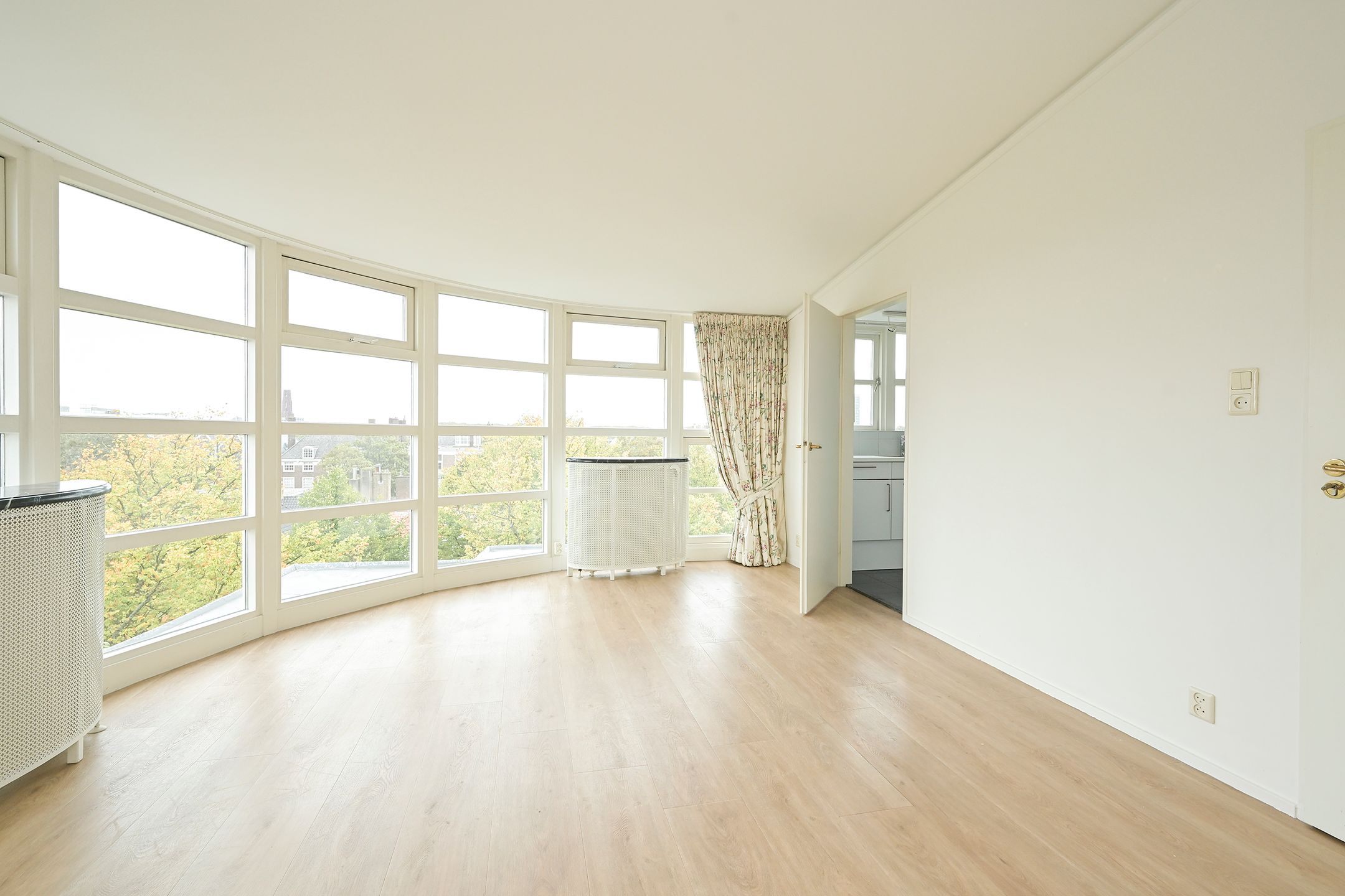 Photo 39 of Smidswater 22-D