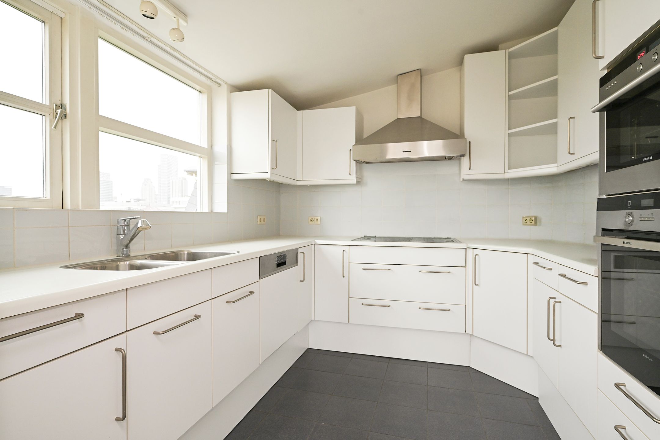 Photo 42 of Smidswater 22-D