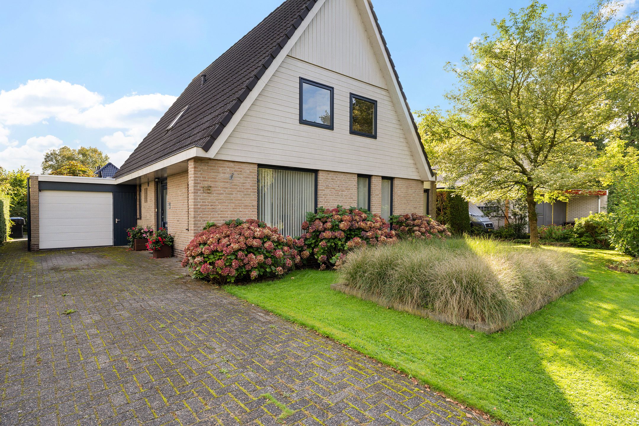 Photo 42 of Hoefblad 15