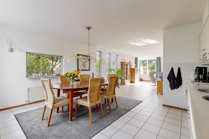 Twee-onder-één-kap te koop: Winterkade 27, Leiderdorp