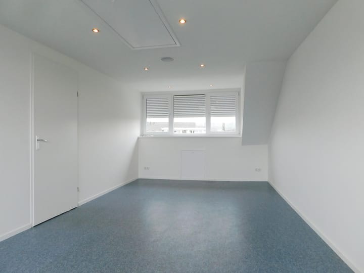 Tussenwoning te huur: Paganiniplantsoen 62, Nieuw-Vennep