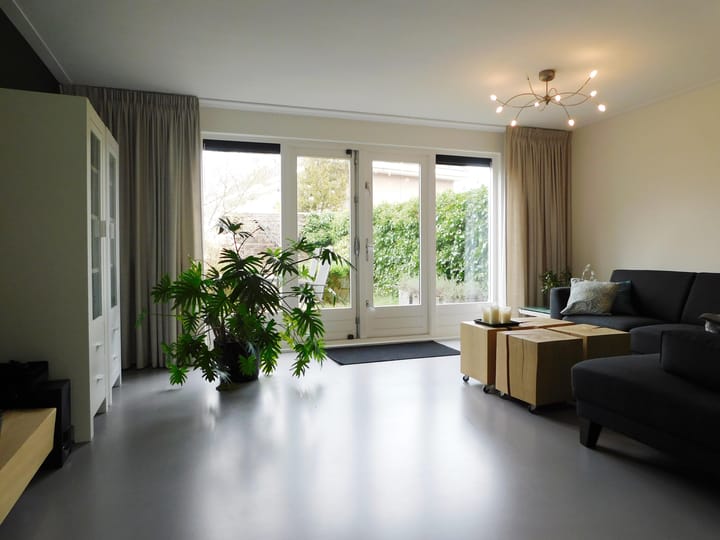 Tussenwoning te huur: Paganiniplantsoen 62, Nieuw-Vennep