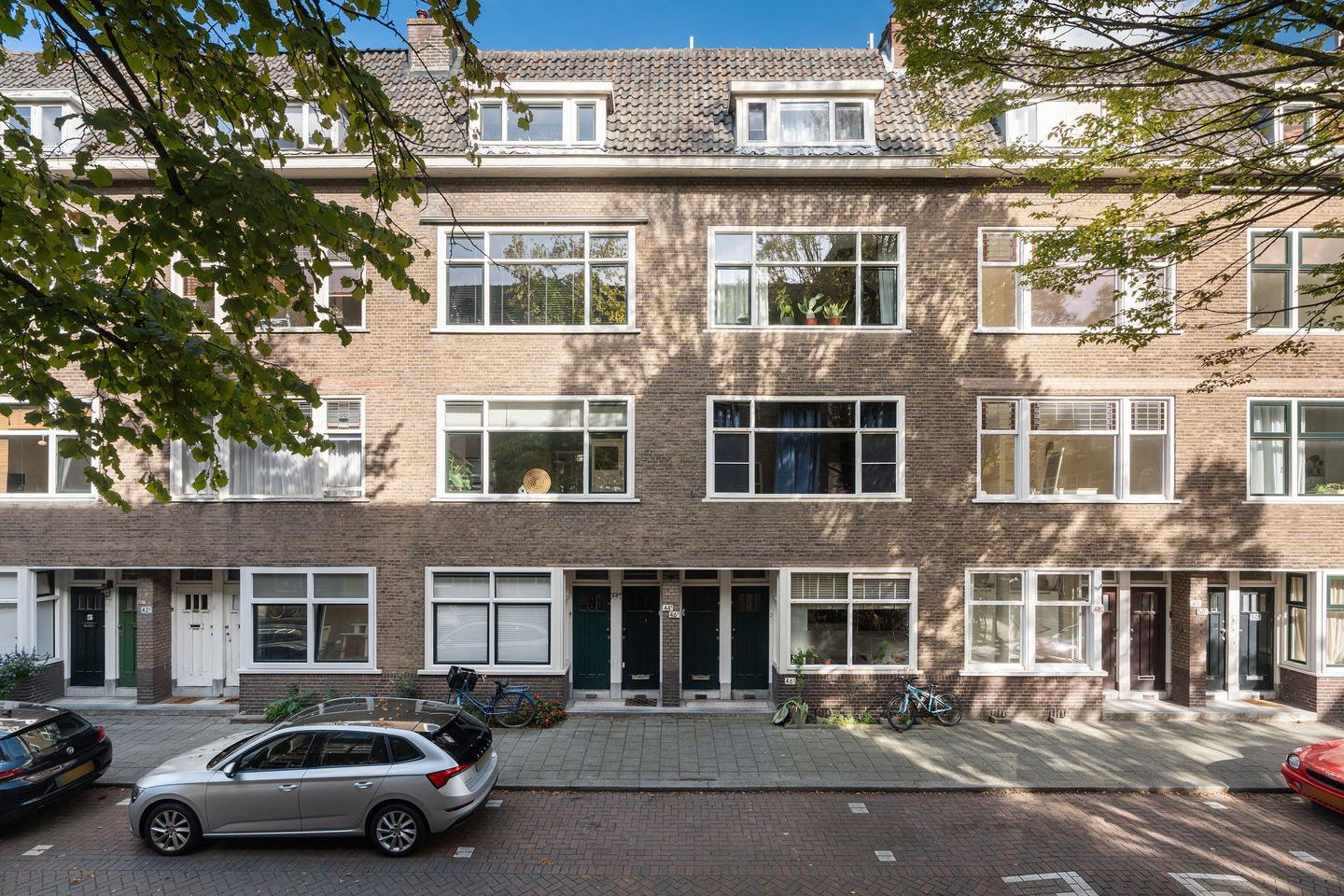 Photo 5 of Heemskerkstraat 44-B01