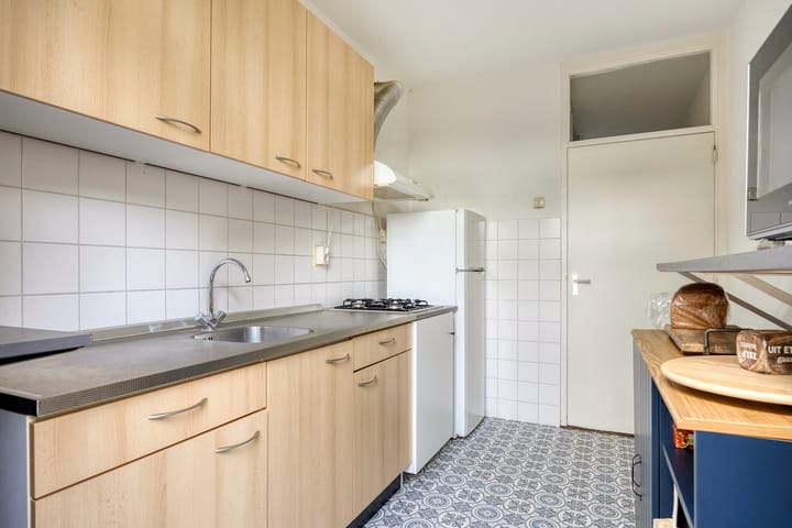 Tussenwoning te koop: Parallelweg 42, Giessen
