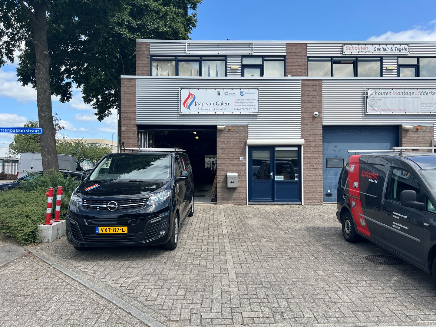 Bekijk foto 2 van Pottenbakkerstraat 44