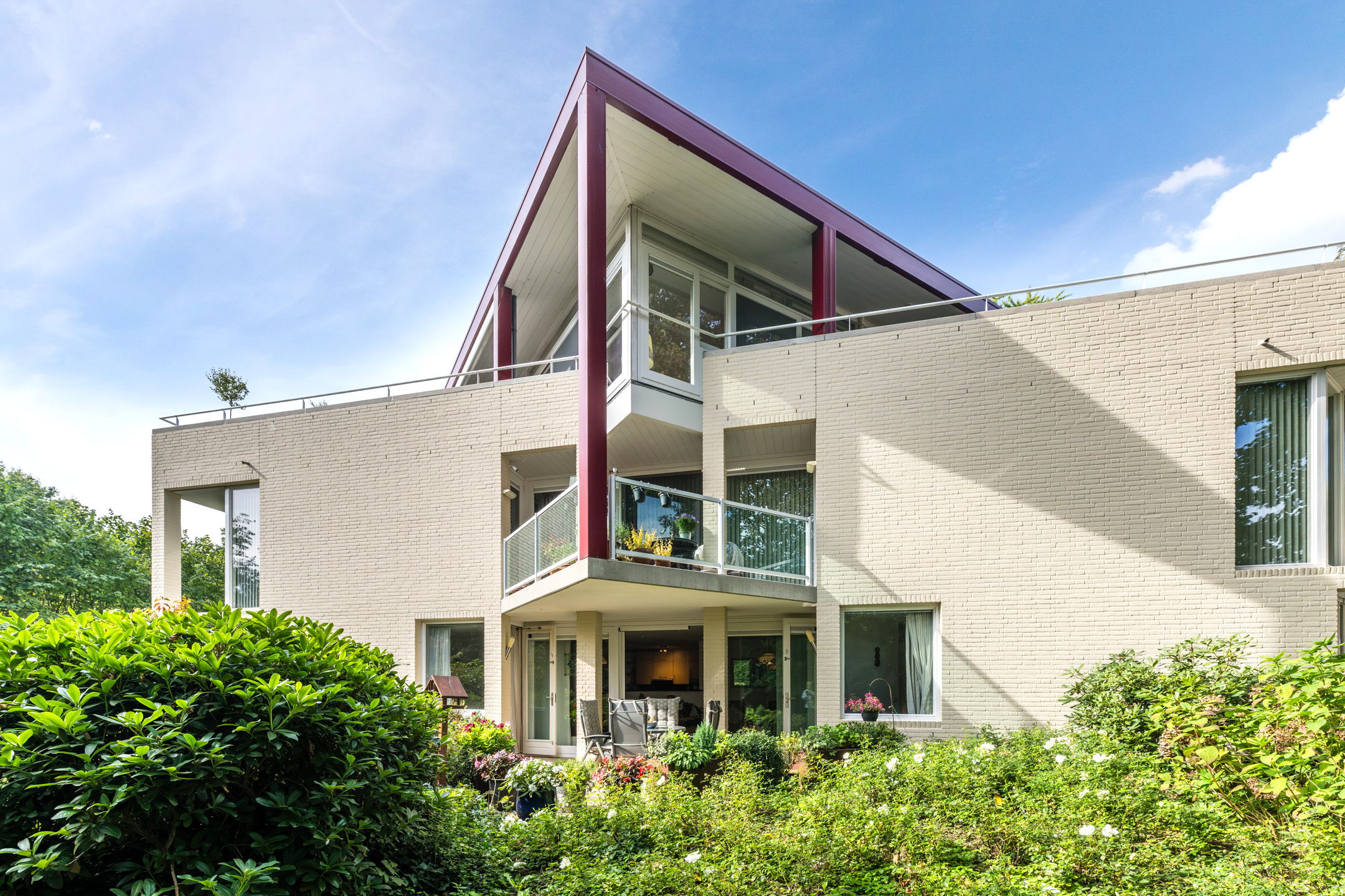 Peter Benensonstraat 10 