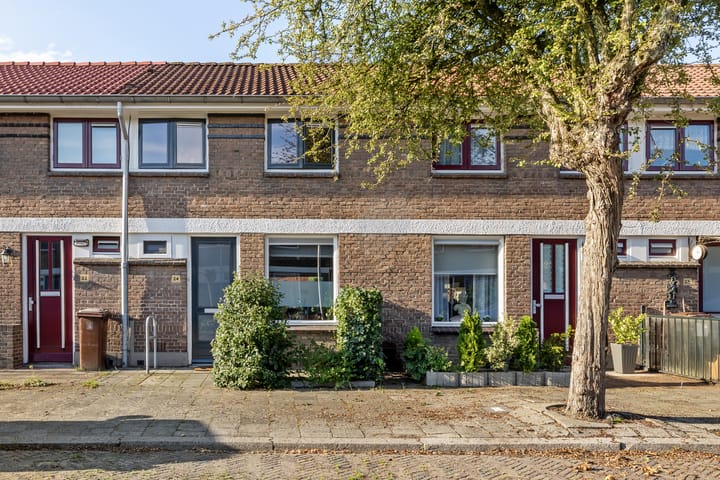 Photo 2 of M. de Klerkstraat 24
