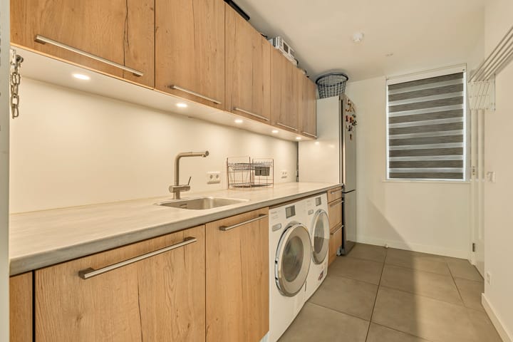 Vrijstaande woning te koop: Hilverbeekstraat 8, Amsterdam