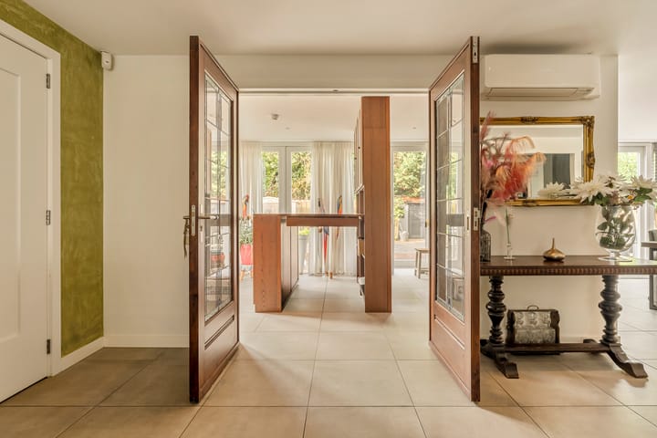 Vrijstaande woning te koop: Hilverbeekstraat 8, Amsterdam