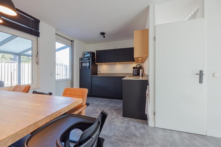 Twee-onder-één-kap te koop: Molenhoek 9, Wanssum