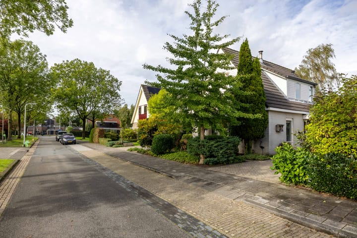 Vrijstaande woning te koop: Staniastate 1A, Leeuwarden