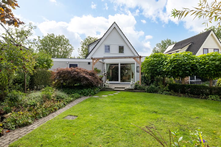 Vrijstaande woning te koop: Staniastate 1A, Leeuwarden