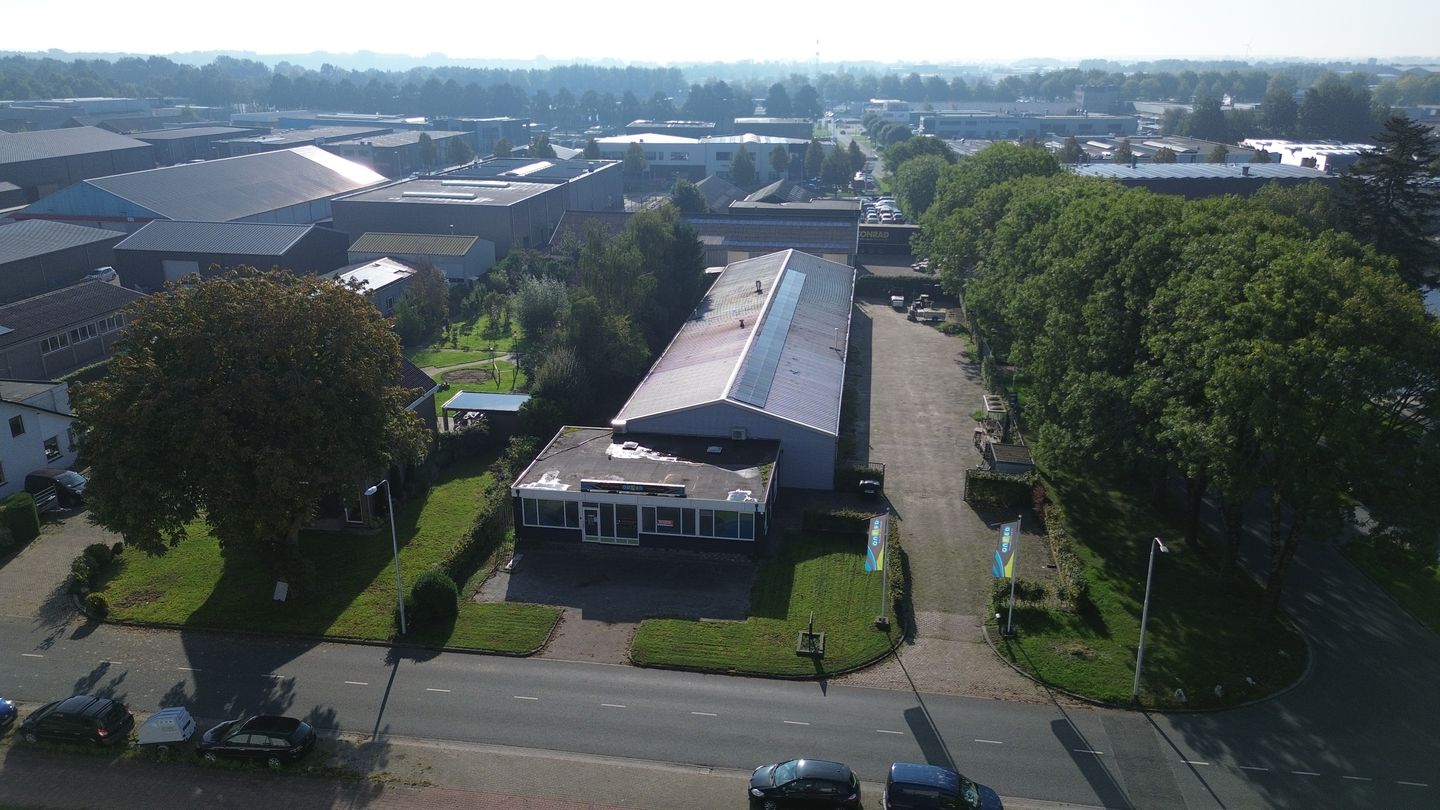 Bekijk foto 2 van Industrieweg 18
