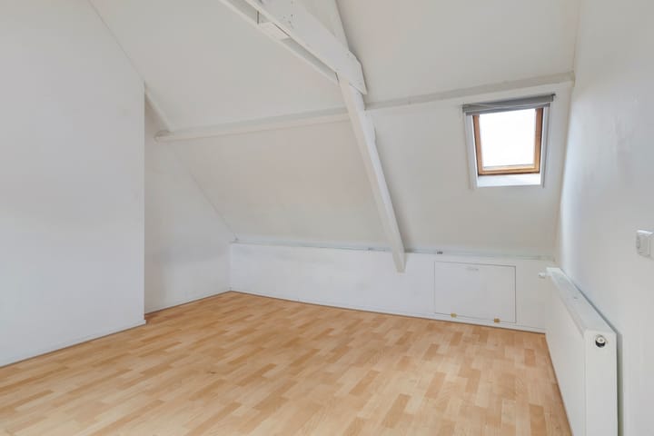 Tussenwoning te koop: Billitonstraat 25, Delft