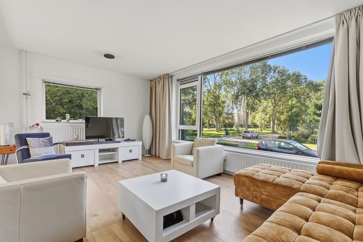 Appartement te koop: Jan Ligthartstraat 2, Voorburg