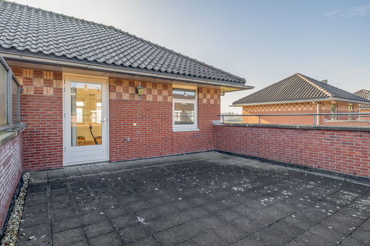 Twee-onder-één-kap te koop: Hofweg 20, Nootdorp