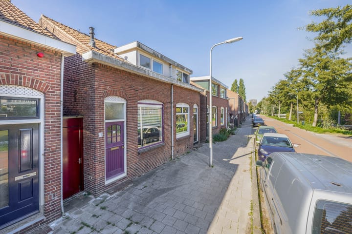 Twee-onder-één-kap te koop: Winterdijk 23, Gouda