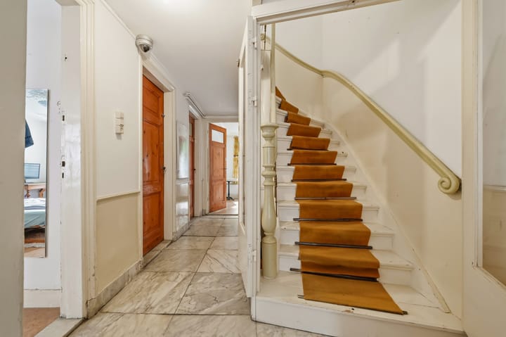 Tussenwoning te koop: Riouwstraat 65, 'S-Gravenhage