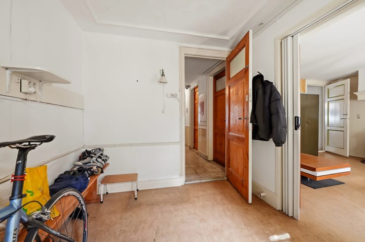 Tussenwoning te koop: Riouwstraat 65, 'S-Gravenhage