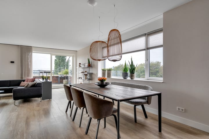 Appartement te koop: Buizerdhof 42, Hengelo