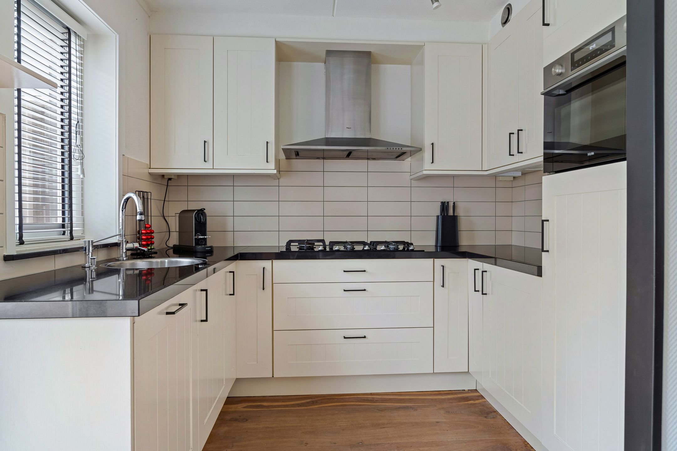 Foto 15 van Stal 235