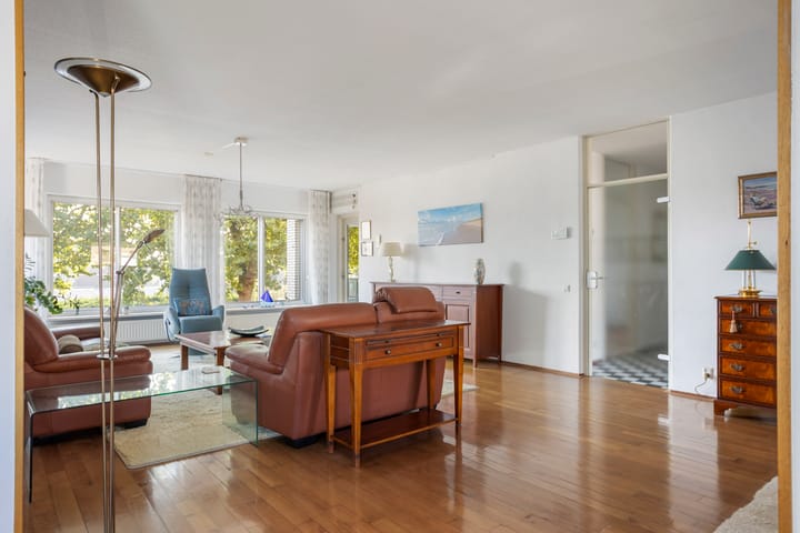 Appartement te koop: Koningin Julianaplein 31, Leidschendam